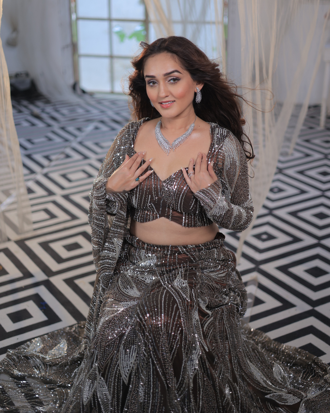 Ebon Gleam – IVANA Collection