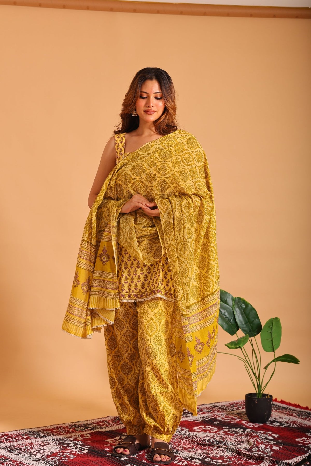 Sunflower Heritage Suit - Sukkoon Clothing
