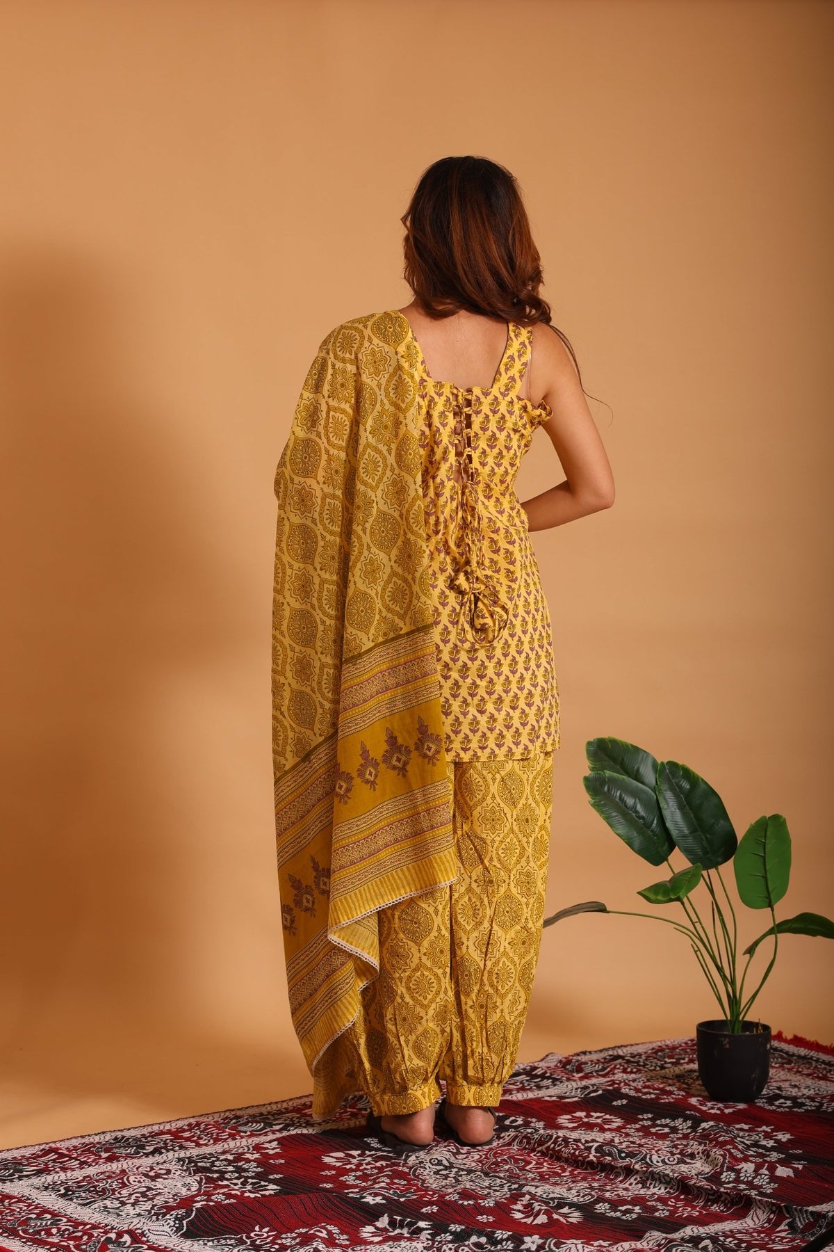 Sunflower Heritage Suit - Sukkoon Clothing